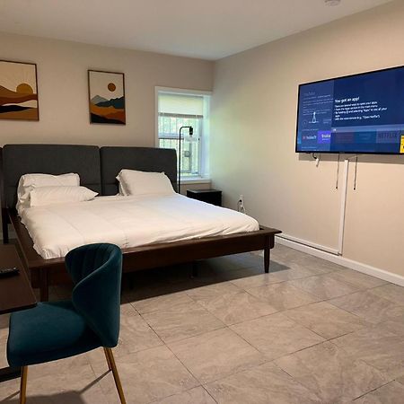 Cosy Bedroom 6 Minutes To Ewr Prudential Hotels Pen Station Нюарк Екстериор снимка