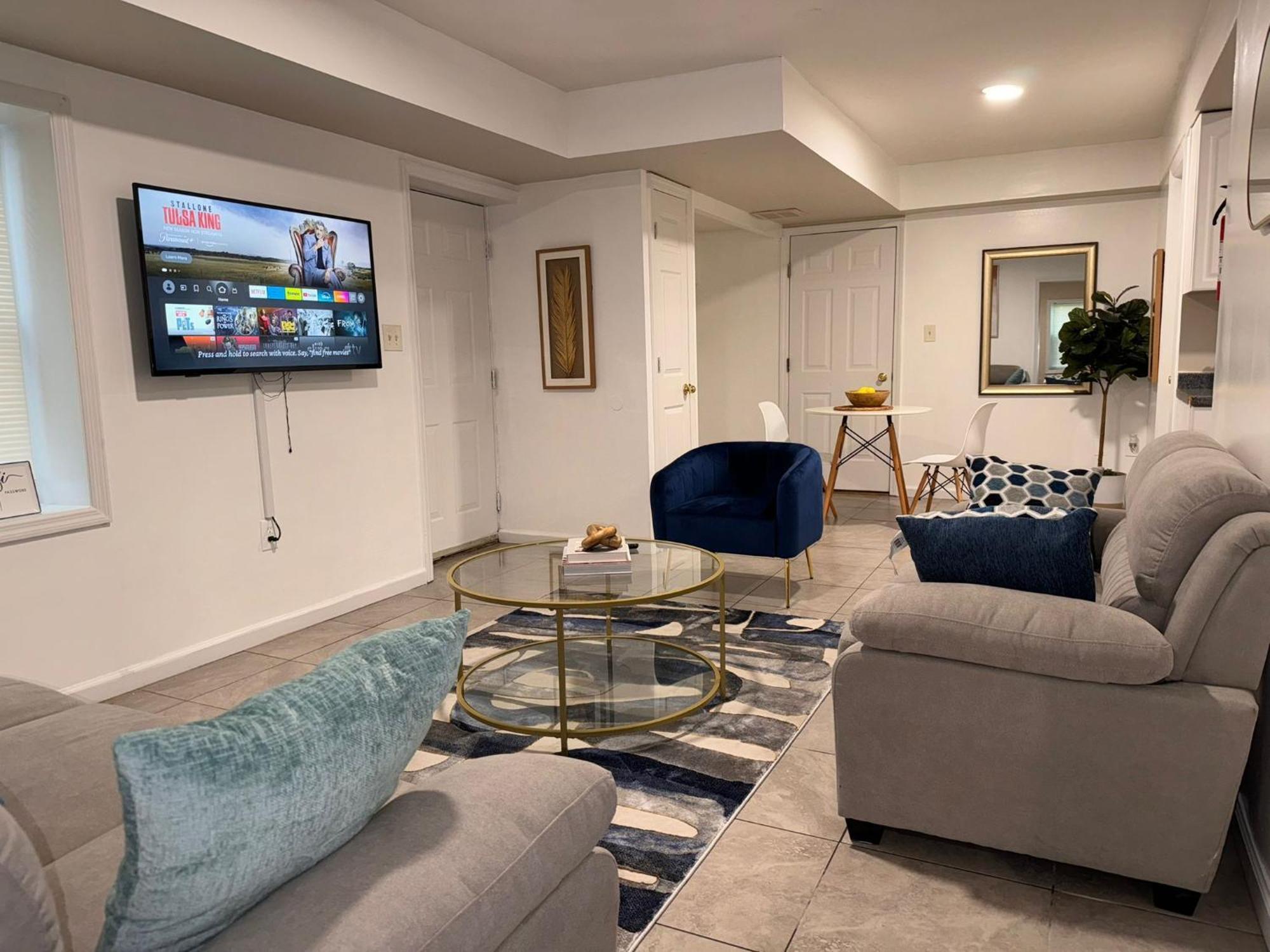 Cosy Bedroom 6 Minutes To Ewr Prudential Hotels Pen Station Нюарк Екстериор снимка